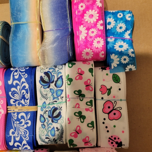7/8in Grosgrain Organza Printed Ribbon Butterfly Flower Lot, 59.5 yards - Picture 3 of 5